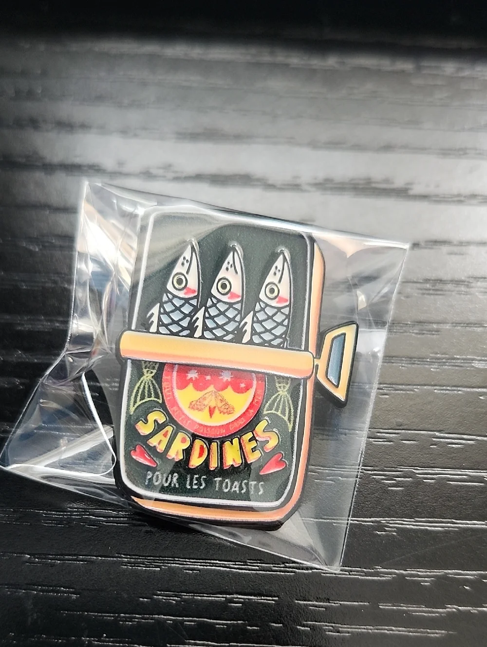 Sardines Enamel Brooch Pin - Black and Green